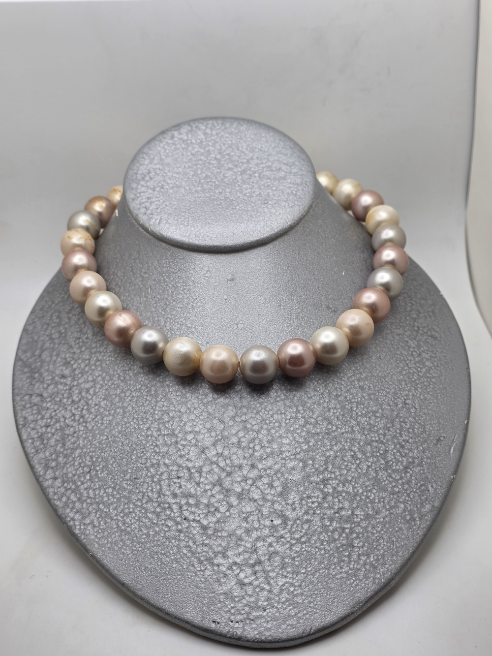Costume Pastel Pearl Bead Necklace